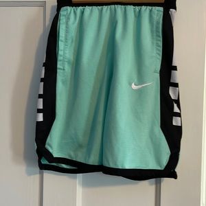 Nike elite shorts, boys size Large.  EUC